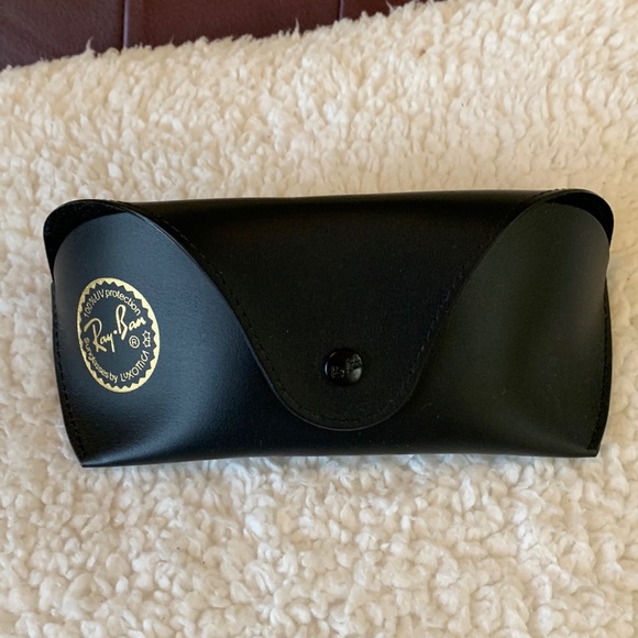 Ray-Ban Accessories - NWT Ray-Ban sunglasses